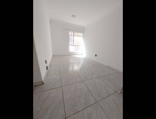 1 BEDROOM PROPERTY TO RENT IN GOODWOOD CENTRAL